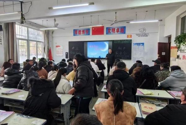 文章附图